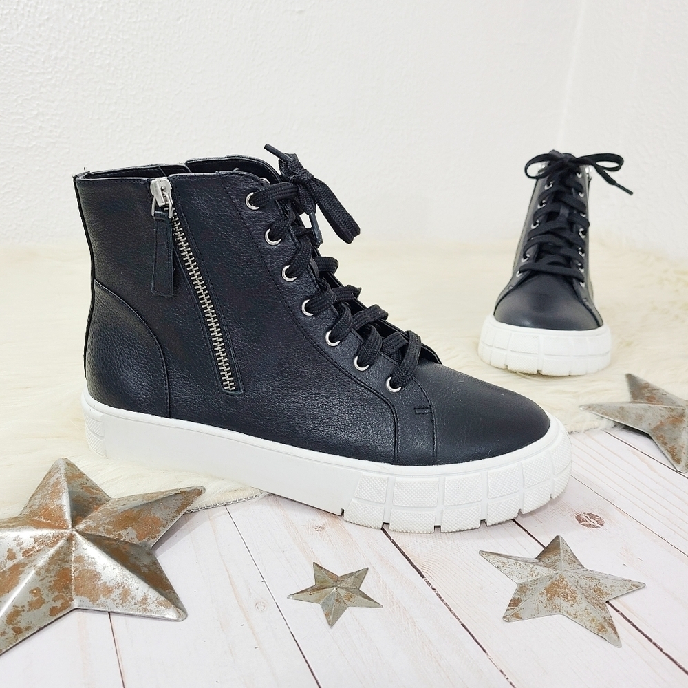 Linea Paolo Gio sneakers black leather zip detail Women's size 7.5